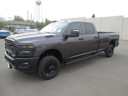 2025 Ram 2500 TRADESMAN CREW CAB 4X4 8' BOX Pickup