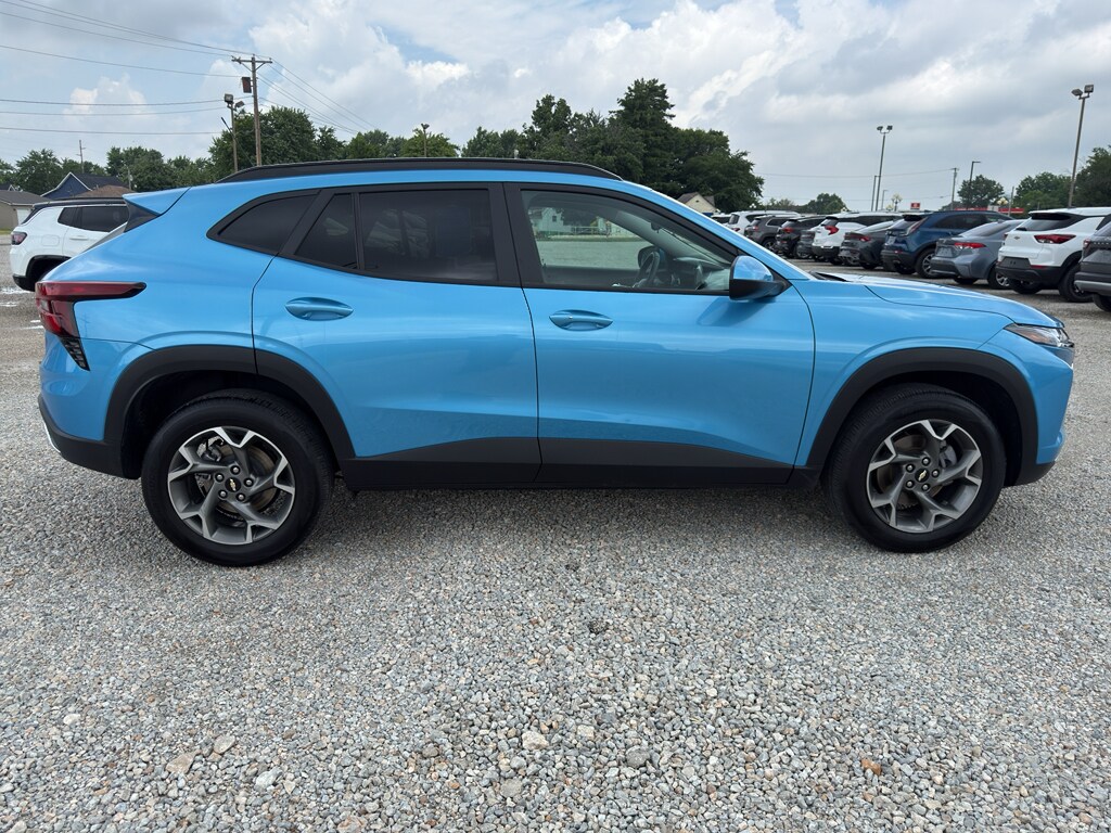 Used 2025 Chevrolet Trax LT Wagon