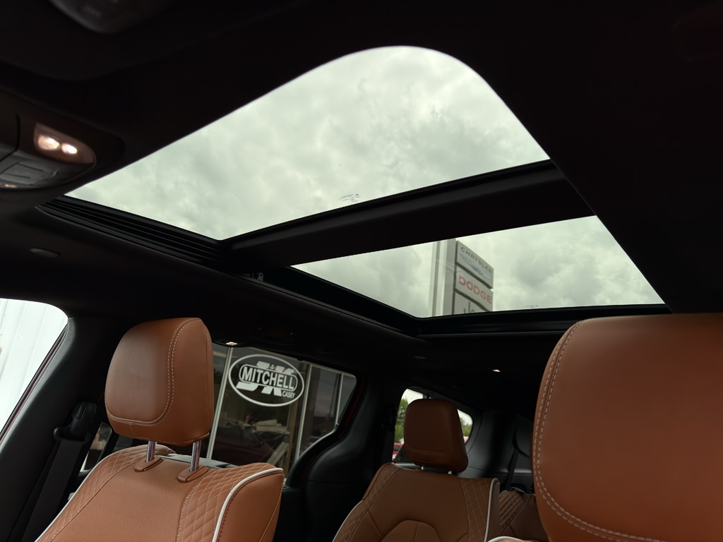 2026 Chrysler Pacifica Pinnacle - Photo 11