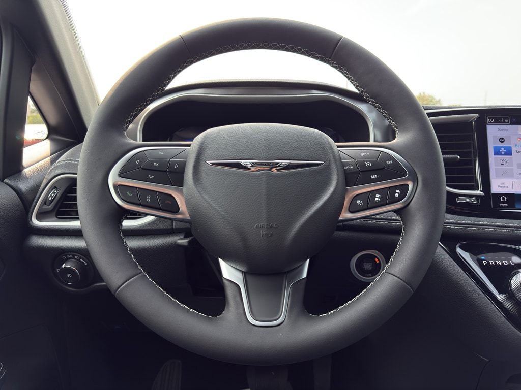 2026 Chrysler Pacifica Select - Photo 16
