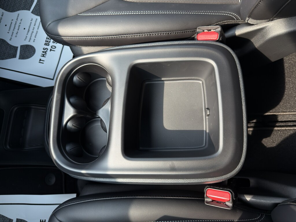 2026 Chrysler Pacifica Select - Photo 23