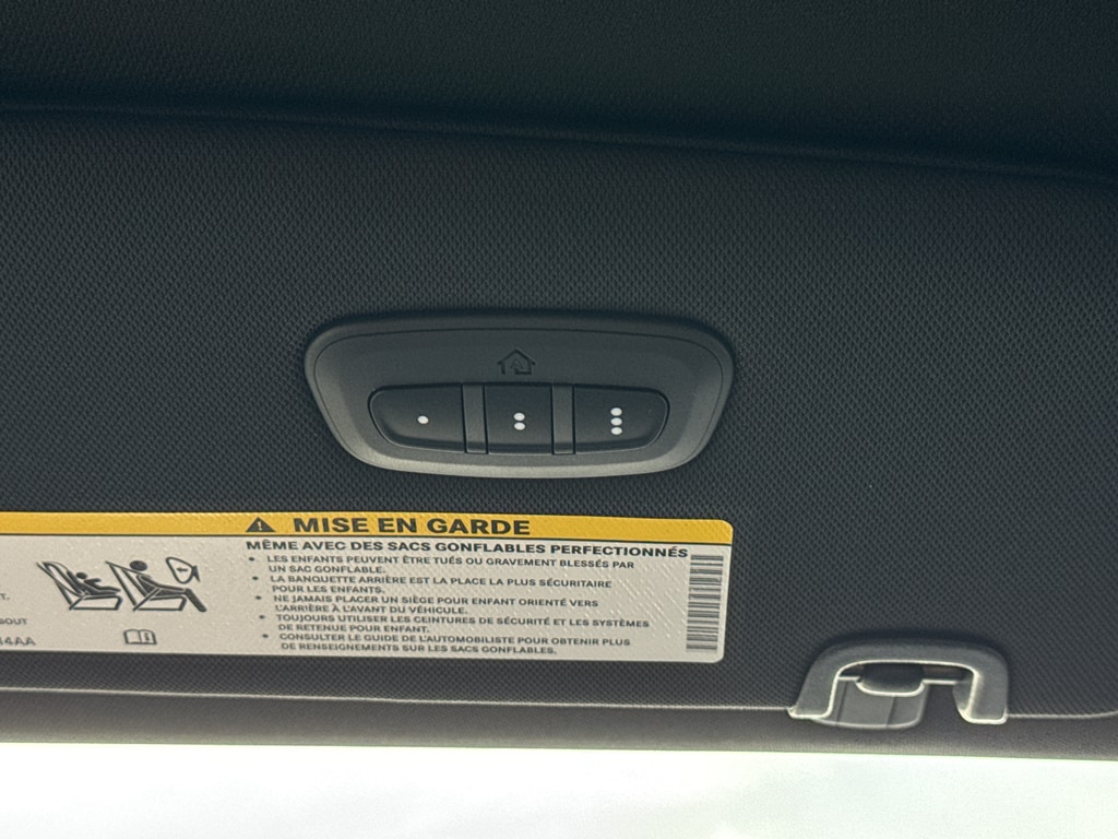2026 Chrysler Pacifica Select - Photo 17