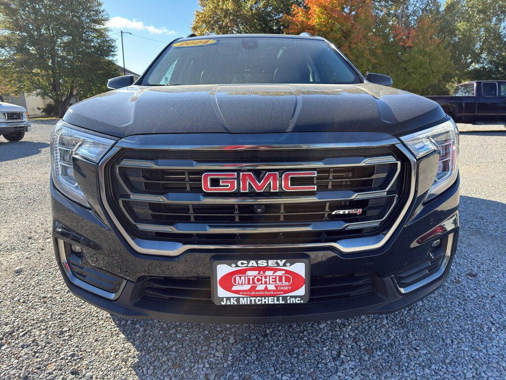 Used 2024 GMC Terrain AT4 SUV