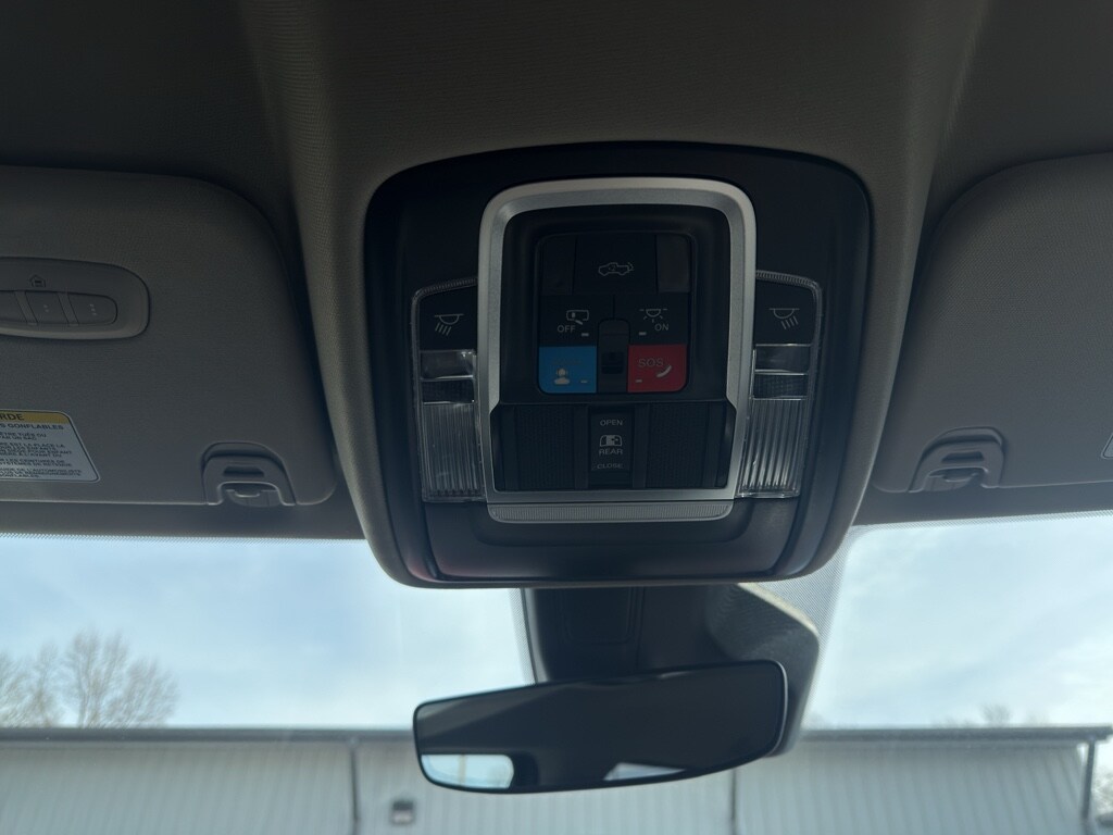 2026 RAM 1500 Laramie - Photo 17