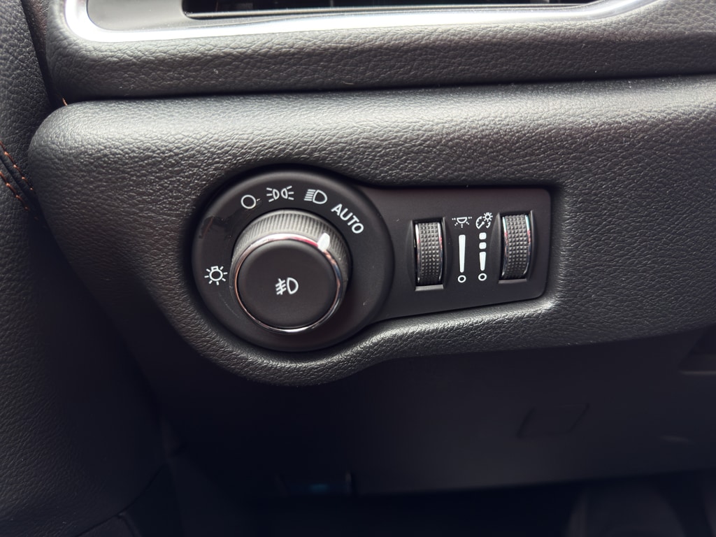 2026 Chrysler Pacifica Pinnacle - Photo 12