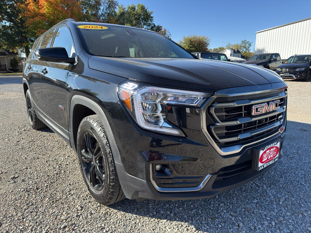 Used 2024 GMC Terrain AT4 SUV