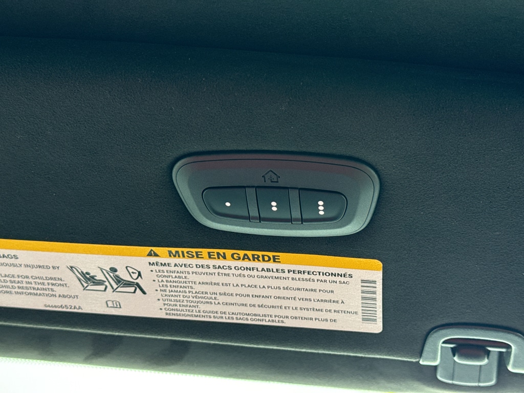 2026 Chrysler Pacifica Pinnacle - Photo 17