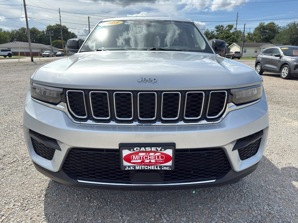 Used 2023 Jeep Grand Cherokee Laredo Wagon
