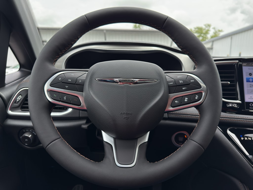 2026 Chrysler Pacifica Pinnacle - Photo 16