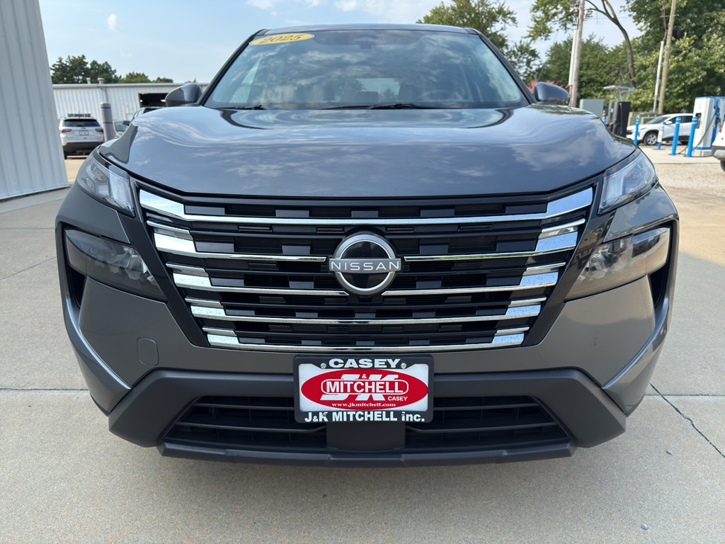 Used 2025 Nissan Rogue SV Wagon