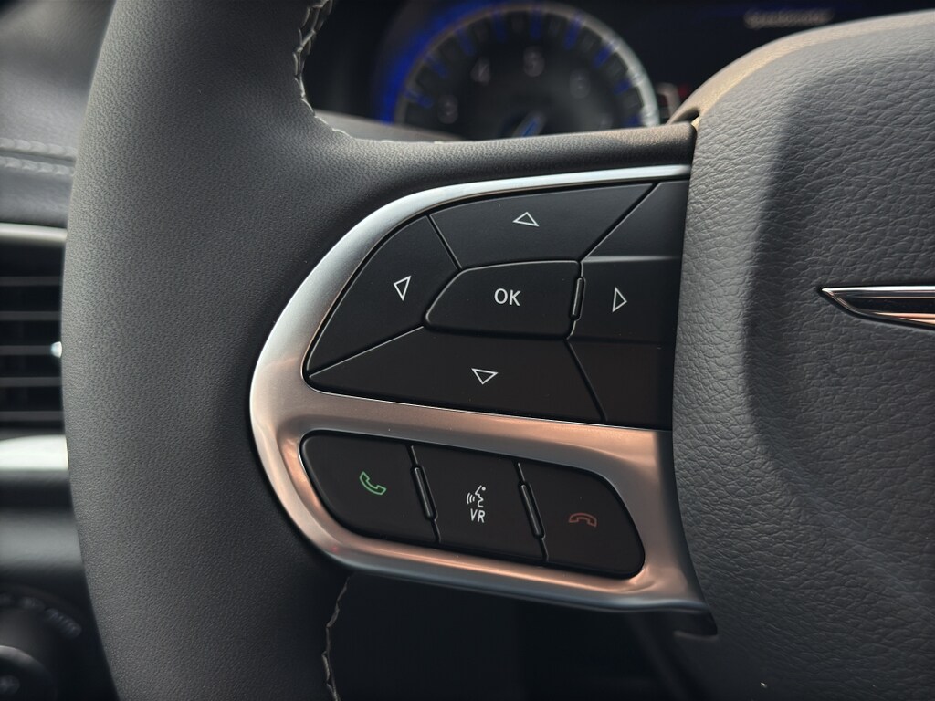 2026 Chrysler Pacifica Select - Photo 13