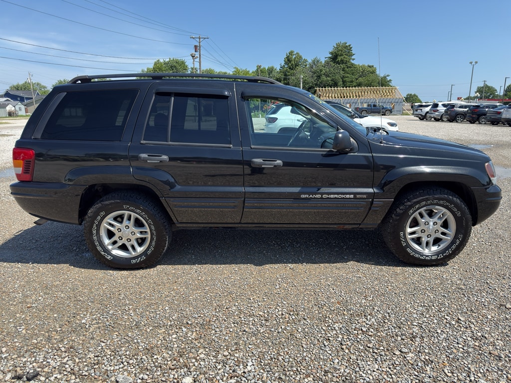 Used 2004 Jeep Grand Cherokee Laredo Sport Utility