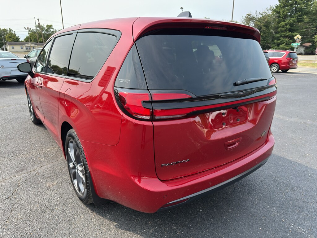 2026 Chrysler Pacifica Select - Photo 8