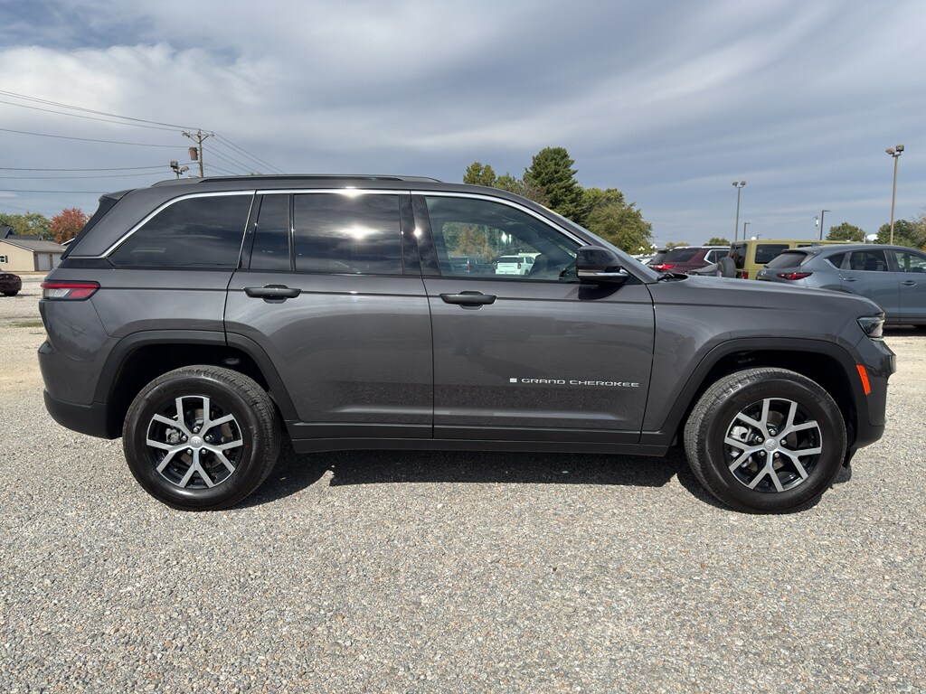 Used 2025 Jeep Grand Cherokee Limited SUV
