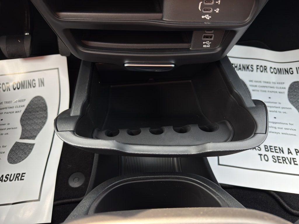 2026 Chrysler Pacifica Select - Photo 22