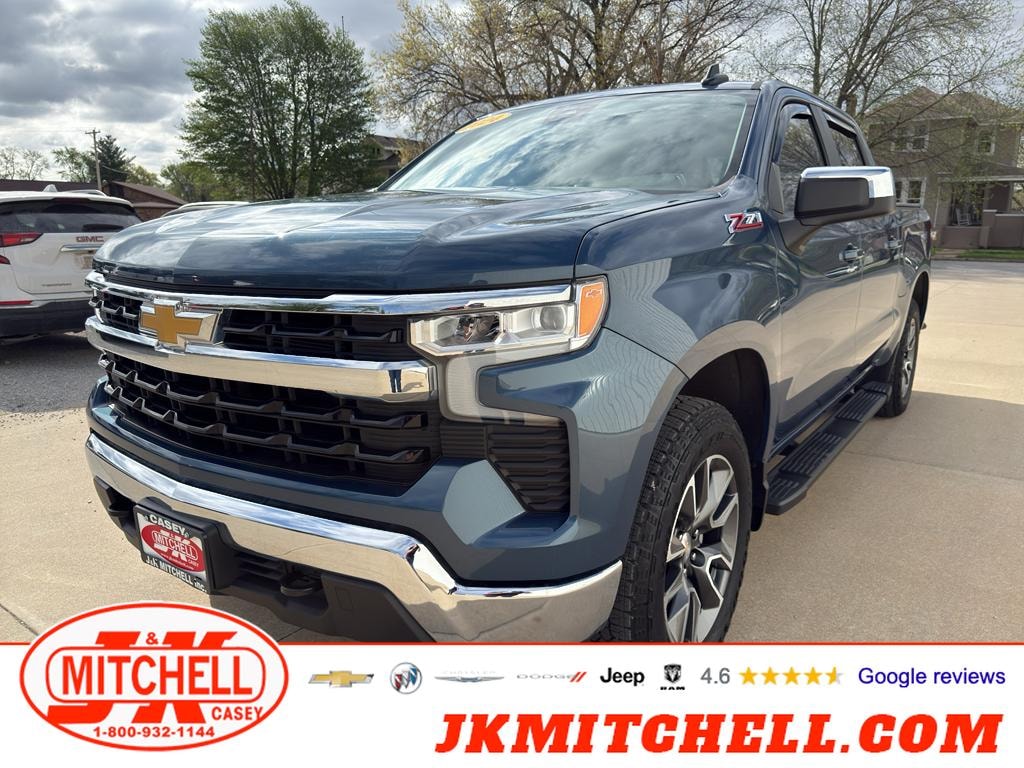 Used 2024 Chevrolet Silverado LT Cab; Crew
