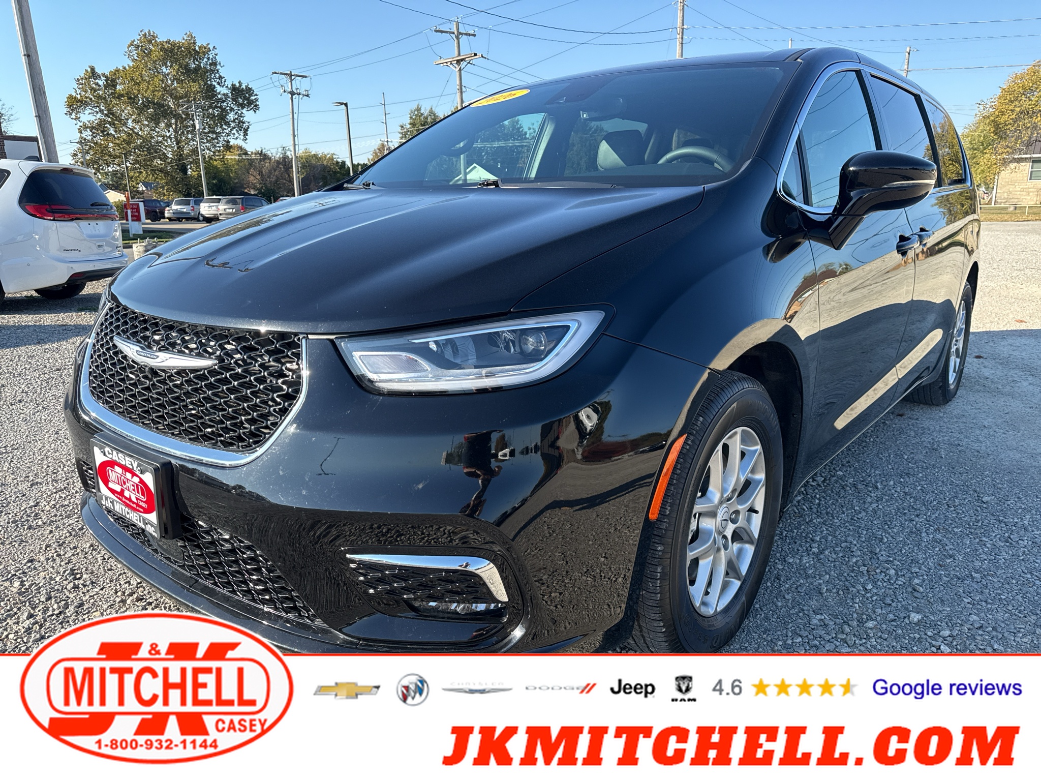 Used 2026 Chrysler Pacifica Select