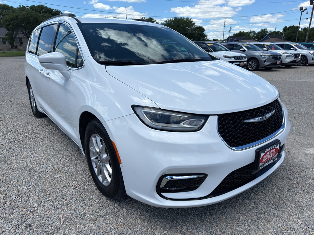 Used 2022 Chrysler Pacifica Touring L