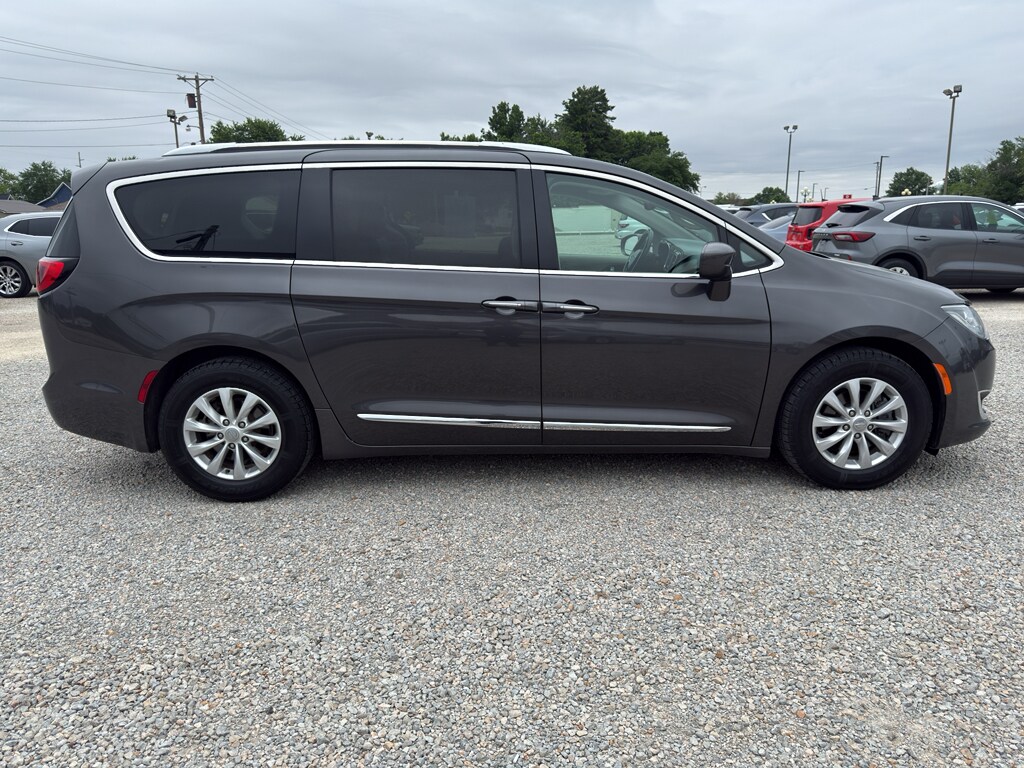 Used 2019 Chrysler Pacifica Touring L