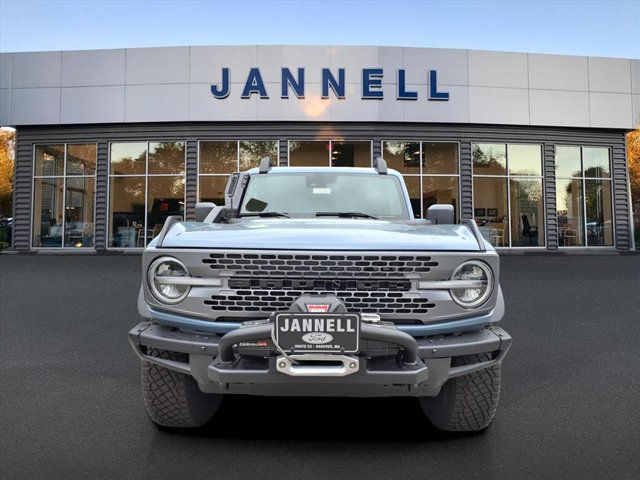 2024 Ford Bronco Everglades photo 2