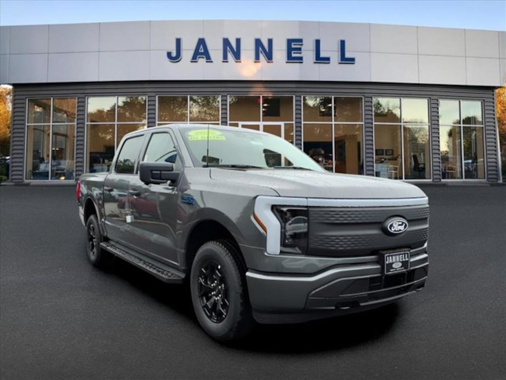 New 2025 Ford F-150 Lightning XLT TRUCK