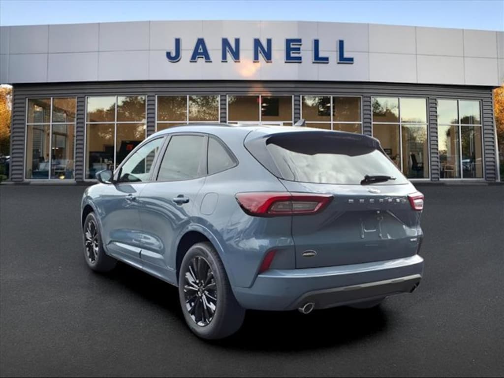 New 2025 Ford Escape ST-Line Elite SUV