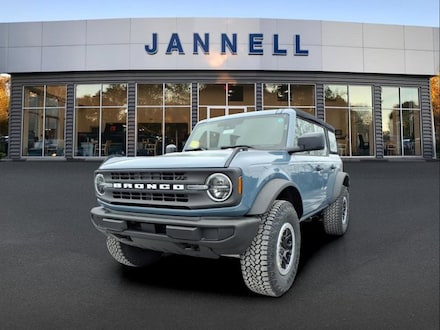 2025 Ford Bronco Base SUV