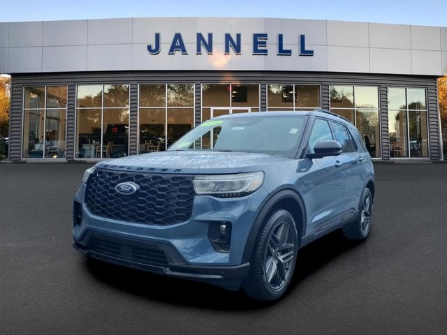 2025 Ford Explorer ST-LINE 4WD (PL535)'s photo