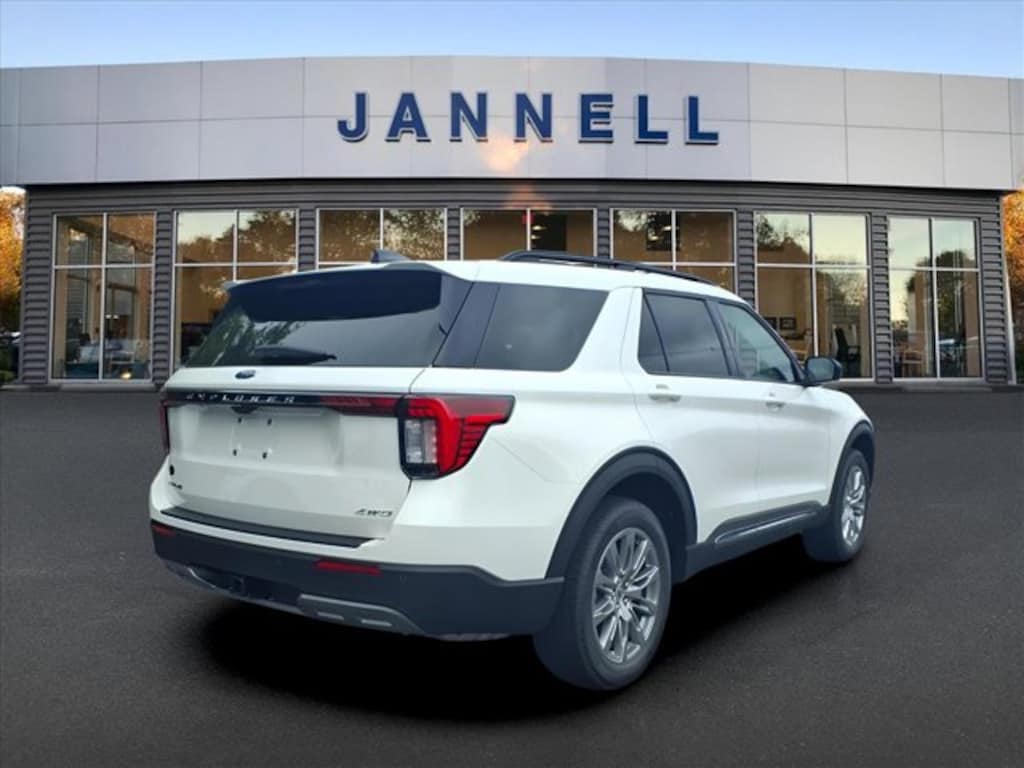 New 2025 Ford Explorer Active SUV