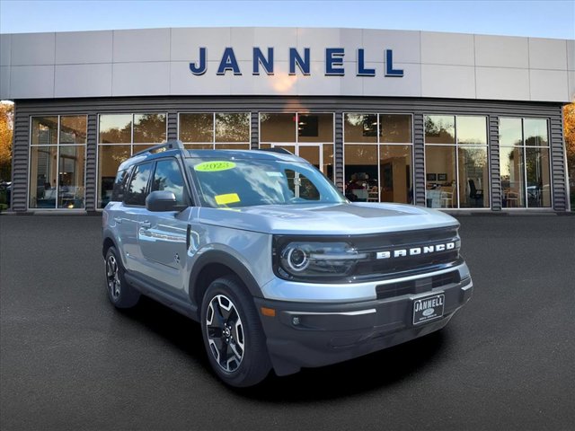 2023 Ford Bronco Sport Outer Banks photo 3