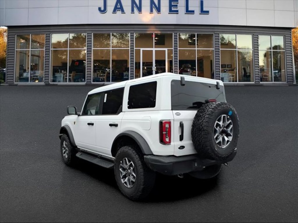 New 2025 Ford Bronco Badlands SUV