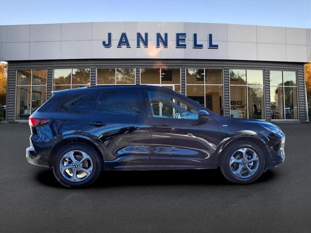 2023 Ford Escape ST-Line Select photo 4