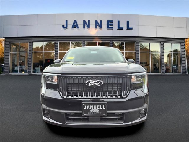 2025 Ford Maverick photo 2