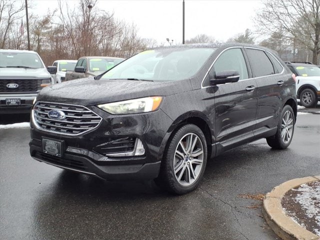 2022 Ford Edge Titanium's photo