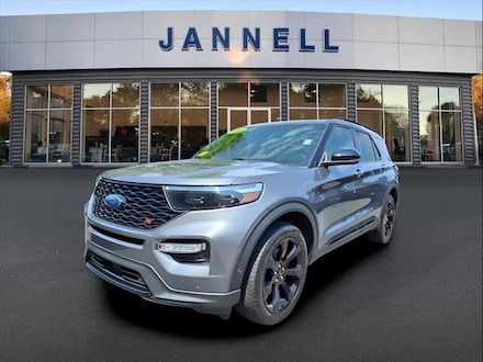 2022 Ford Explorer ST SUV