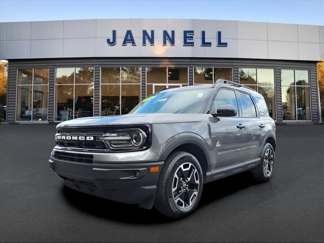 2024 Ford Bronco Sport Outer Banks's photo