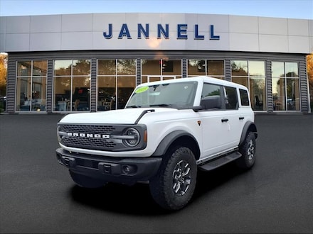 2025 Ford Bronco Badlands SUV