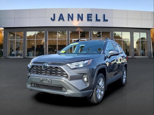 2023 Toyota RAV4 XLE Premium's photo