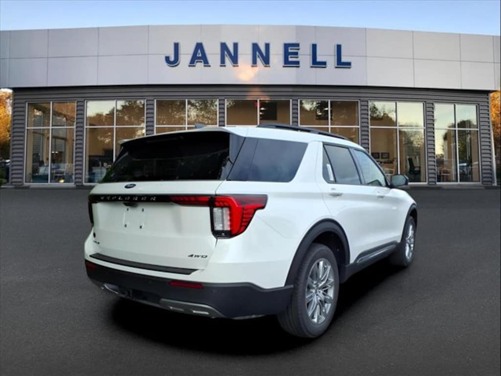 New 2025 Ford Explorer Active SUV