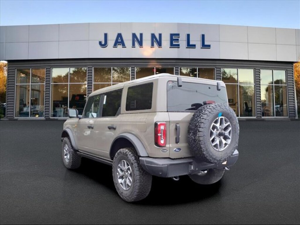 New 2025 Ford Bronco Badlands SUV