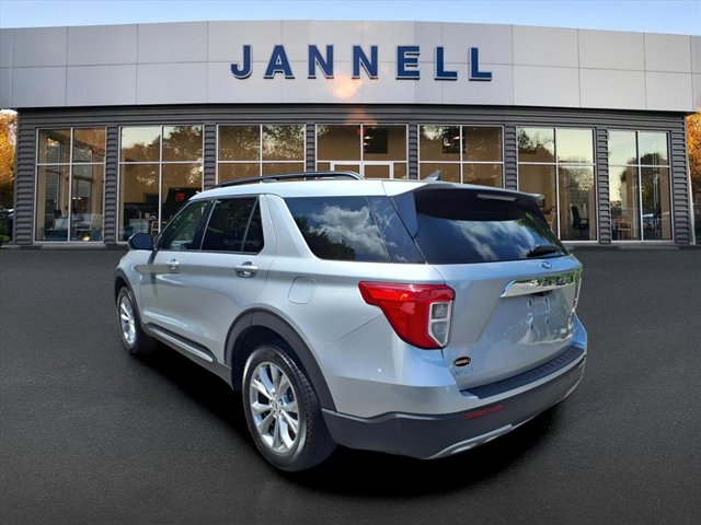 2023 Ford Explorer XLT photo 4