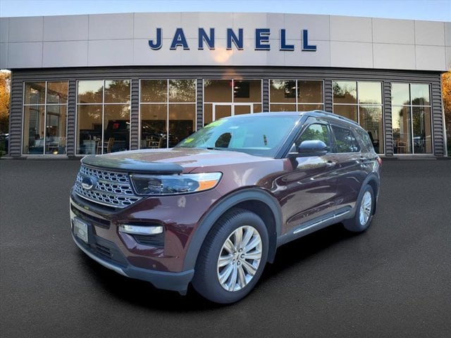 2022 Ford Explorer Limited's photo