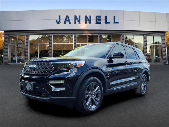 2022 Ford Explorer XLT's photo