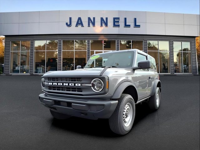 2025 Ford Bronco 2-Door Base's photo