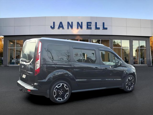 2022 Ford Transit Connect Titanium Passenger Wagon photo 4