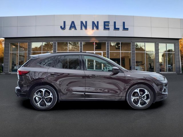 2023 Ford Escape ST-Line Elite photo 4