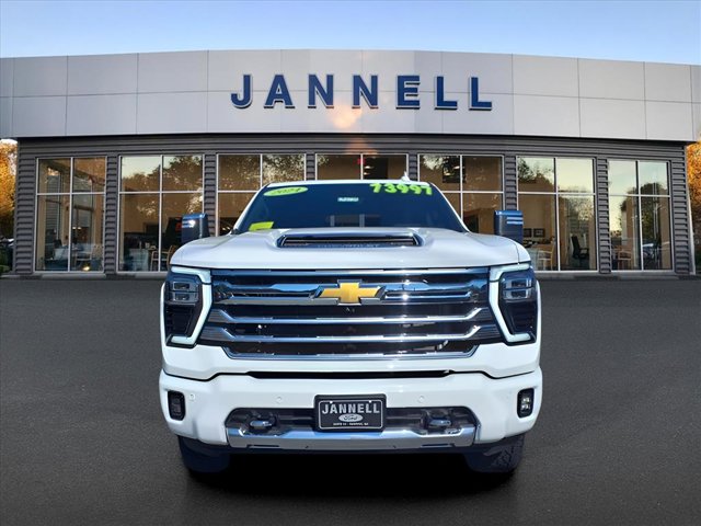 2024 Chevrolet Silverado 2500HD High Country photo 2