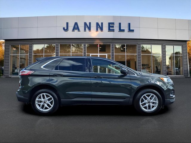 2024 Ford Edge SEL photo 2