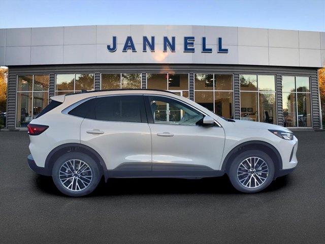2025 Ford Escape Plug-In Hybrid photo 4