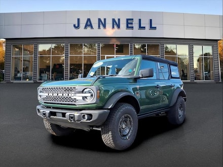 2025 Ford Bronco Badlands SUV